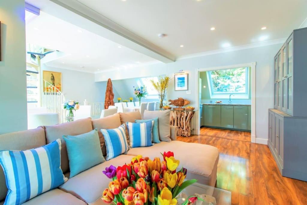 The Luxury Beach Property - Oceanbreeze ساندجيت المظهر الخارجي الصورة