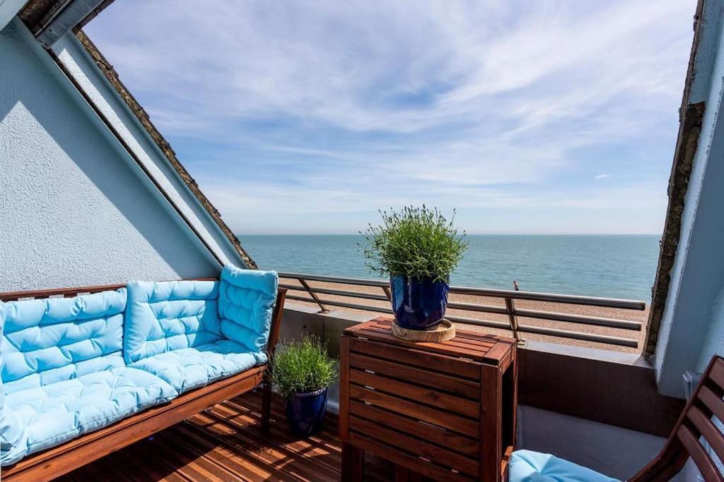 The Luxury Beach Property - Oceanbreeze ساندجيت المظهر الخارجي الصورة